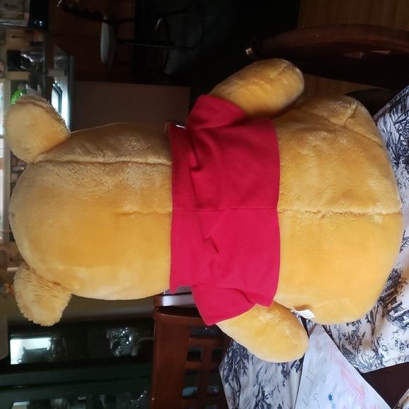 Stuffed large Winnie the Pooh - Picture 2 of 4